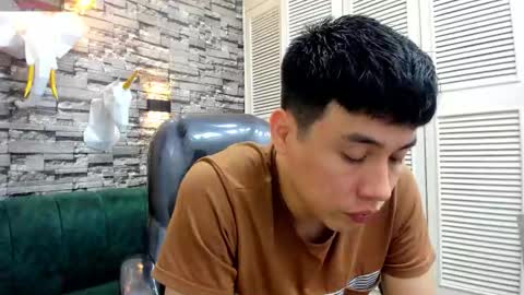 Snapshot of nickk_wolff chatting on December 1, 4:39 am Nickk Wolff online show from December 1, 4:39 am