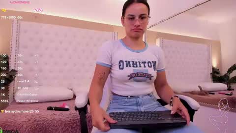 Snapshot of nickky_thompson chatting on July 8, 2:10 pm nickky online show from July 8, 2:10 pm
