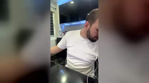 Snapshot of nickolas22 chatting on February 13, 12:17 am Julian online show from February 13, 12:17 am