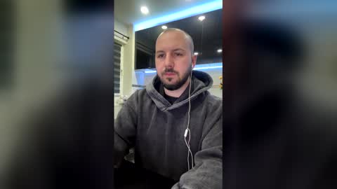 Snapshot of nickolas22 chatting on February 16, 11:45 pm Julian online show from February 16, 11:45 pm