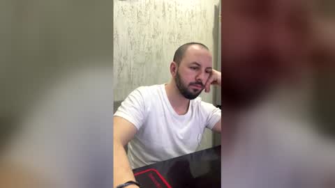 Snapshot of nickolas22 chatting on March 3, 9:53 pm Julian online show from March 3, 9:53 pm