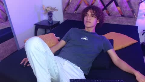 Nickolas Muoz online show from February 1, 2:45 pm