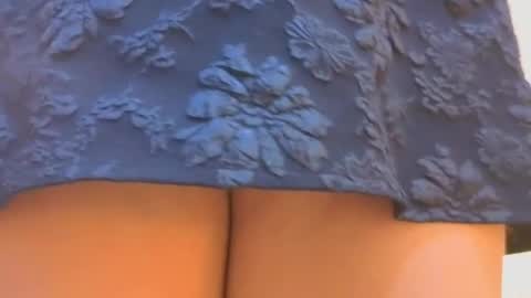 nickollsaenz online show from April 11, 3:55 am