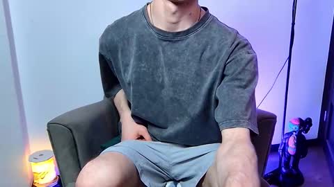 Snapshot of nicktazy chatting on December 17, 6:03 pm Nico online show from December 17, 6:03 pm