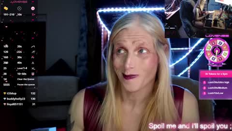 Snapshot of nicktu52 chatting on January 8, 3:08 am nicktuuk online show from January 8, 3:08 am