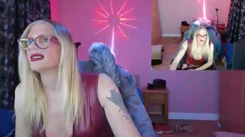 Snapshot of nicktu52 chatting on September 10, 4:18 pm nicktuuk online show from September 10, 4:18 pm