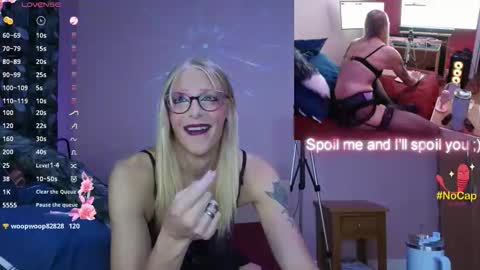 Snapshot of nicktu52 chatting on September 23, 12:02 am nicktuuk online show from September 23, 12:02 am