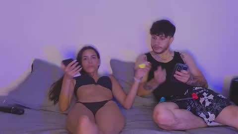 Snapshot of nicky_and_blake chatting on December 4, 1:36 am nicky and blake online show from December 4, 1:36 am