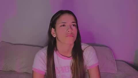 Snapshot of nicky_and_blake chatting on December 7, 1:03 am nicky and blake online show from December 7, 1:03 am