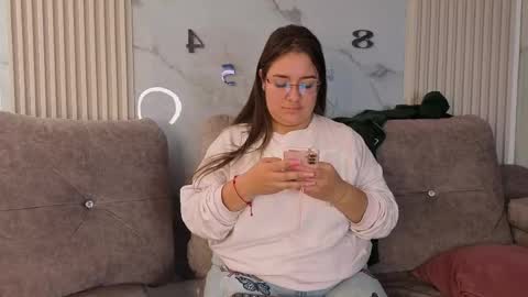 nicky_as online show from April 17, 1:14 pm