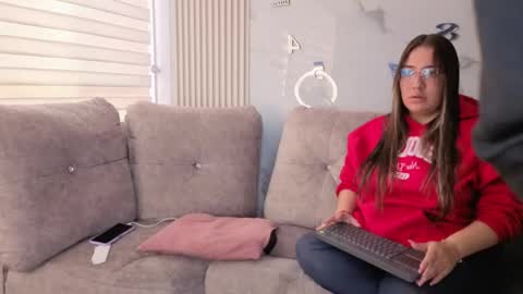 Snapshot of nicky_as chatting on April 20, 1:36 pm nicky_as online show from April 20, 1:36 pm