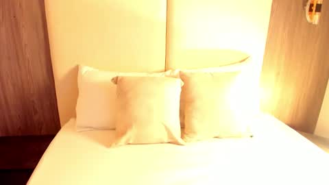 Nicky  online show from March 3, 2:39 am