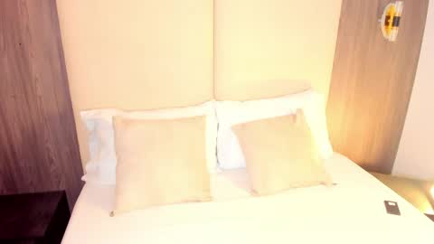 Nicky  online show from April 2, 2:42 am