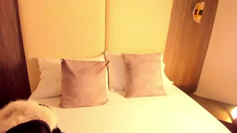 Nicky  online show from April 22, 2:36 am