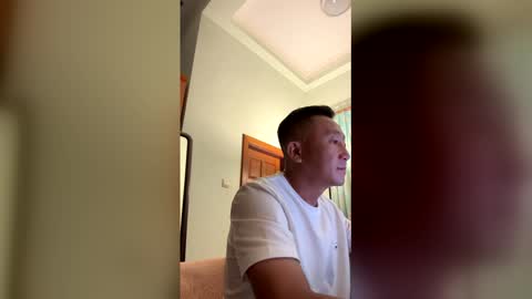 Snapshot of nickyang75 chatting on May 14, 8:15 pm nickyang75 online show from May 14, 8:15 pm