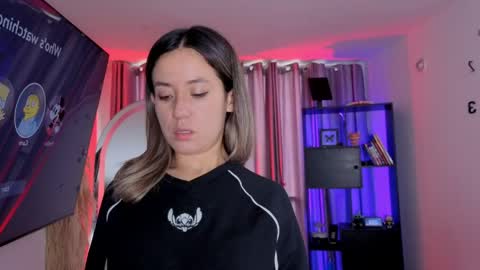 Nicky online show from April 4, 7:55 pm