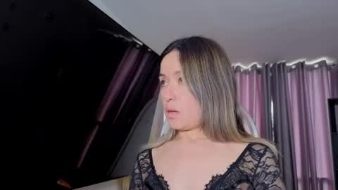 Nicky online show from April 15, 7:10 pm