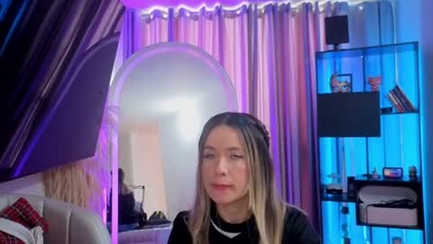 Snapshot of nickywindsor chatting on June 30, 3:13 pm Nicky online show from June 30, 3:13 pm