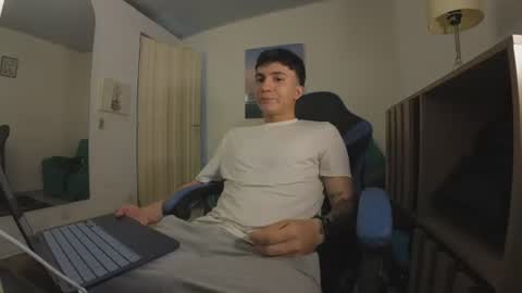 Snapshot of nico_bellini chatting on July 19, 7:50 pm Nico online show from July 19, 7:50 pm