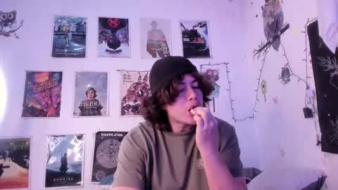 Snapshot of nico_bulge chatting on September 22, 12:56 am Nicols online show from September 22, 12:56 am