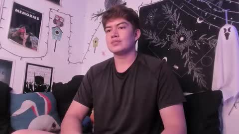 Snapshot of nico_bulge chatting on October 23, 1:05 am Nicols online show from October 23, 1:05 am