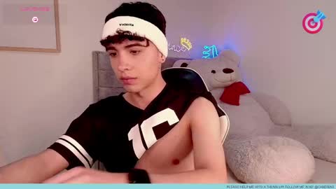 Snapshot of nico_prince chatting on May 28, 9:23 pm nico online show from May 28, 9:23 pm