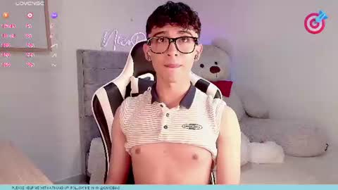 Snapshot of nico_prince chatting on July 15, 11:32 pm nico online show from July 15, 11:32 pm