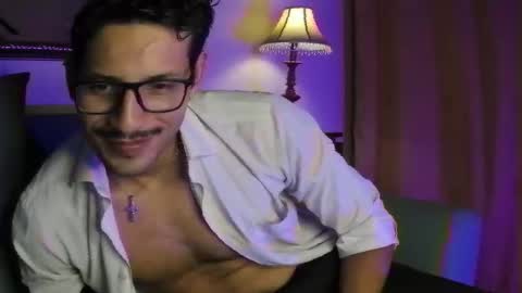 nicolasrodrii online show from March 9, 11:31 pm