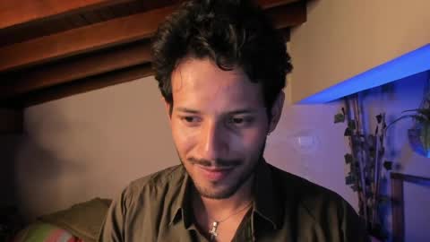 Snapshot of nicolasrodrii chatting on April 16, 1:17 am nicolasrodrii online show from April 16, 1:17 am