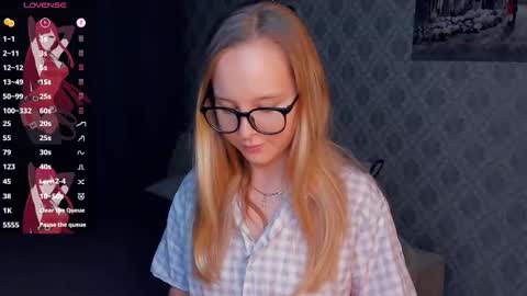 Nicoletta online show from October 11, 6:39 pm