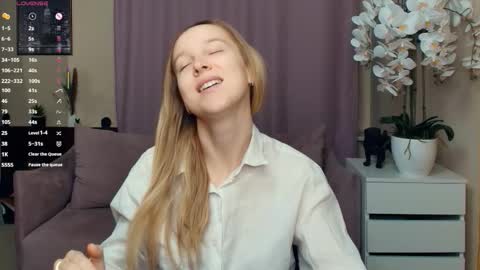 Nicoletta online show from February 9, 7:51 pm