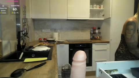 Secret Amateur HuGirl online show from June 12, 8:30 pm
