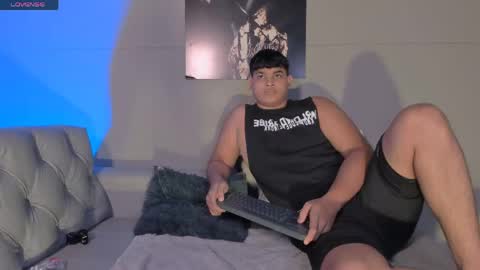 Snapshot of nicole_and_thiago1 chatting on June 5, 10:48 pm nicole_and_thiago1 online show from June 5, 10:48 pm
