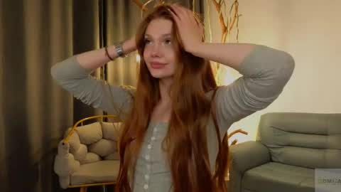Snapshot of nicole_broown chatting on May 17, 9:00 pm Nicole online show from May 17, 9:00 pm