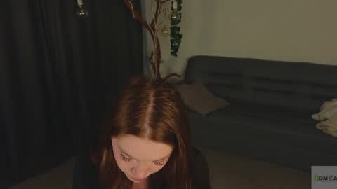 Snapshot of nicole_broown chatting on June 10, 9:03 pm Nicole online show from June 10, 9:03 pm