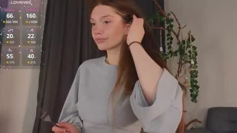 Snapshot of nicole_broown chatting on June 27, 9:42 pm Nicole online show from June 27, 9:42 pm