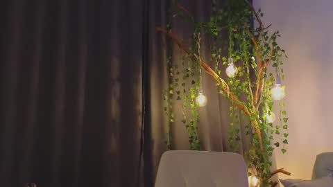 Snapshot of nicole_broown chatting on August 3, 9:18 pm Nicole online show from August 3, 9:18 pm