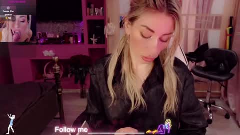 Nicole online show from April 19, 11:29 pm