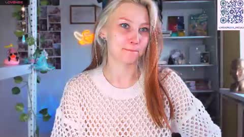 Snapshot of nicole_matt chatting on July 15, 2:39 am Nicole online show from July 15, 2:39 am