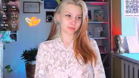 Snapshot of nicole_matt chatting on July 17, 2:51 am Nicole online show from July 17, 2:51 am
