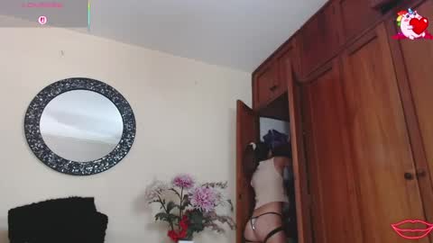 Nicole Santana online show from May 25, 9:54 pm