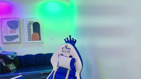 Snapshot of nicole_sounders chatting on February 5, 11:48 am Nicolle online show from February 5, 11:48 am