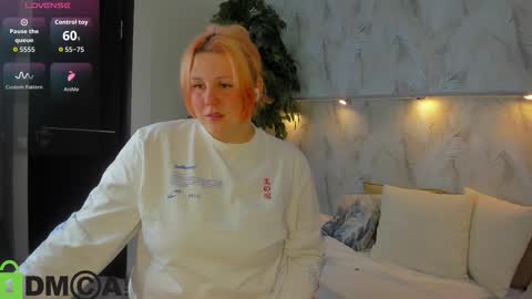 Snapshot of nicole_wans chatting on September 17, 12:12 am Nicole online show from September 17, 12:12 am