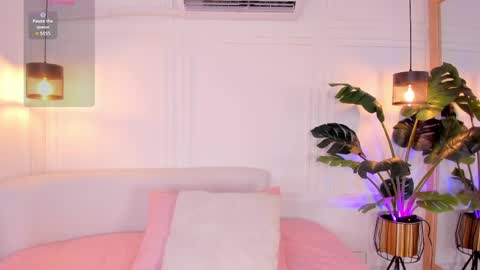 N A T A L I A online show from April 7, 9:37 pm