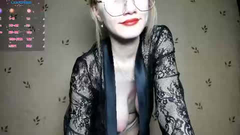 Snapshot of nicoledaviss_ chatting on June 25, 7:40 pm NicoleDavis online show from June 25, 7:40 pm
