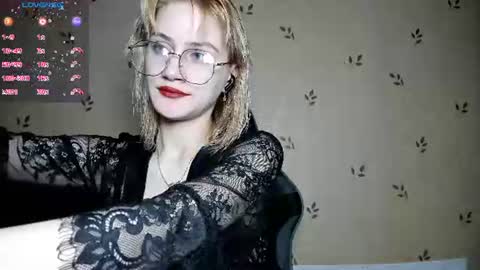 Snapshot of nicoledaviss_ chatting on June 28, 7:20 pm NicoleDavis online show from June 28, 7:20 pm