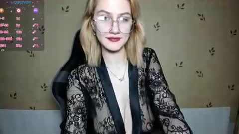 Snapshot of nicoledaviss_ chatting on July 4, 7:20 pm NicoleDavis online show from July 4, 7:20 pm