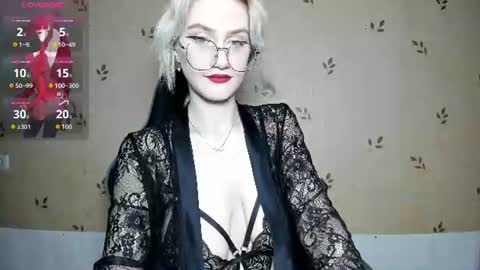 Snapshot of nicoledaviss_ chatting on July 14, 7:30 pm NicoleDavis online show from July 14, 7:30 pm