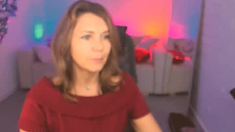 nicolehits online show from October 10, 9:19 am