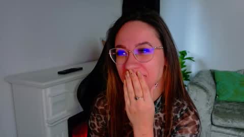 nicoleirisxxx online show from February 10, 6:17 am